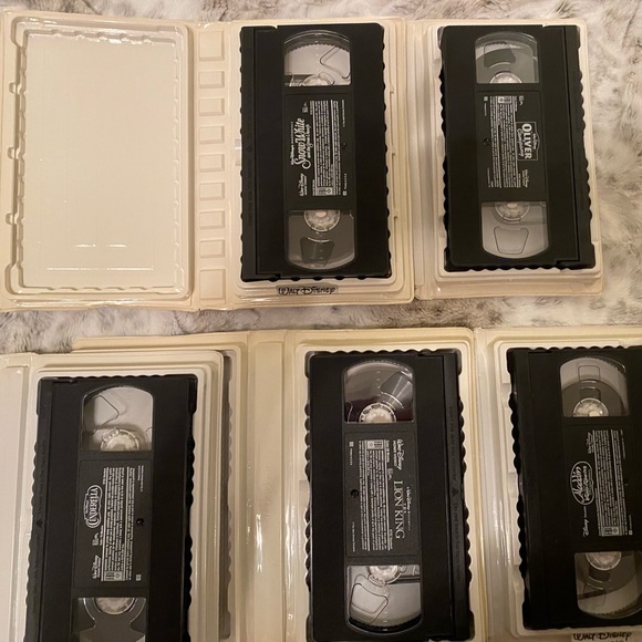 Set of 5 Disney VHS tapes - Picture 3 of 4